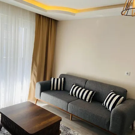 Sahile 100 Metre Sifir Esyali Ferah Daire * Κουσάντασι