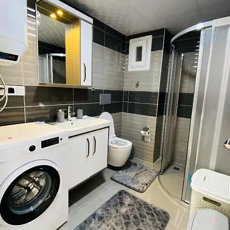 Sahile 100 Metre Sifir Esyali Ferah Daire Appartement *